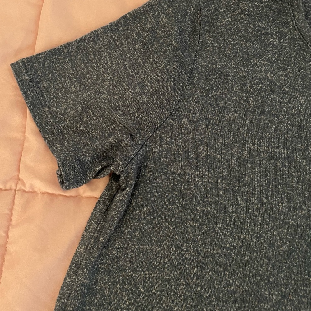 Ann Taylor heather gray rayon round hem T-shirt, size M loungewear side slits - Picture 7 of 12